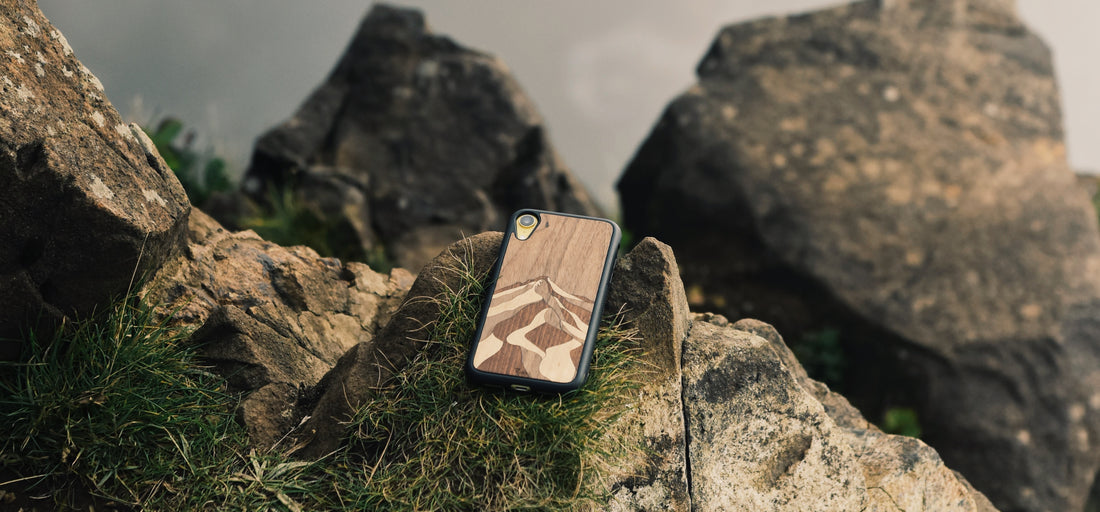 Mt Hood Case On the rocks